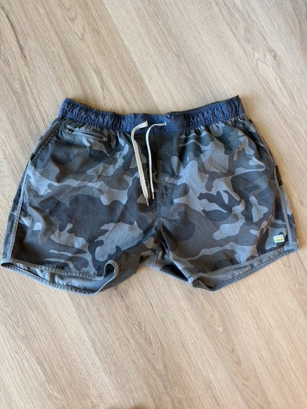 Vuori Men’s XXL Camo Swim Board Shorts Stretch Recycled Polyester V330
